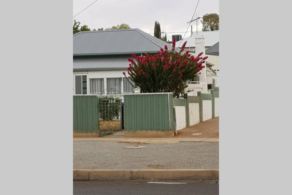 The Comfort Cottage On Williams โบรเคนฮิลล์ ภายนอก รูปภาพ